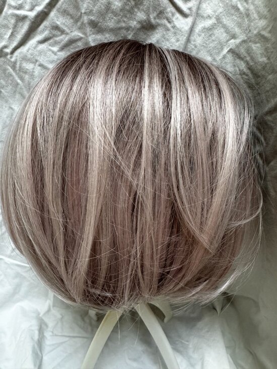 Chelsey Smith Wigs - Style Carlyn (Blusky Blonde) - Brand new! - Picture 4 of 5